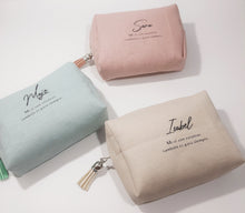 Cargar imagen en el visor de la galería, Monederito Lino con detalle pompón. Personalizable. Disponible en 4 colores