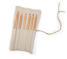 Cargar imagen en el visor de la galería, Estuche Enrollable Lino Personalizable. Con lápices de madera de colores. Disponible en 4 colores
