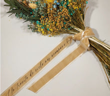 Cargar imagen en el visor de la galería, Cinta Terciopelo Borde Satinado Ramo Novia. Personalizable. Disponible en 4 colores