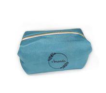 Cargar imagen en el visor de la galería, Mini Kit Emergencias Raso. Personalizable. Disponible en 3 colores