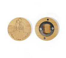 Load image into Gallery viewer, Abridor Imán Bambú. Personalizable. Bodas