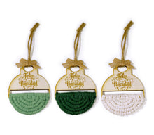 Load image into Gallery viewer, Bola Navidad 7.  Madera y Macramé