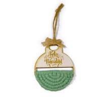 Load image into Gallery viewer, Bola Navidad 7.  Madera y Macramé