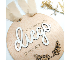 Cargar imagen en el visor de la galería, Placa Madera Silla Comunión