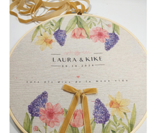 Cargar imagen en el visor de la galería, Porta Alianzas Bastidor. Personalizable