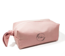 Load image into Gallery viewer, Bolsa de aseo Lino Personalizable. Disponible en 4 colores