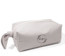 Load image into Gallery viewer, Bolsa de aseo Lino Personalizable. Disponible en 4 colores