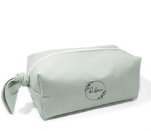 Load image into Gallery viewer, Bolsa de aseo Lino Personalizable. Disponible en 4 colores