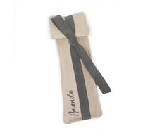 Cargar imagen en el visor de la galería, Mini Estuche Funda Lino Personalizable. Con kit de escritura. Disponible en 4 colores