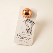 Load image into Gallery viewer, Bálsamo Labial Comunión con troquel cartón pluma
